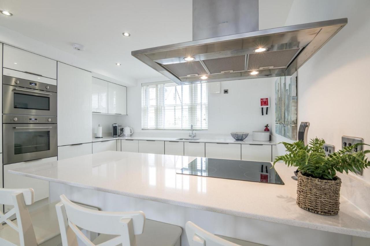 Milford Street - 5 Bedroom Luxurious Holiday Home - Saundersfoot Bagian luar foto