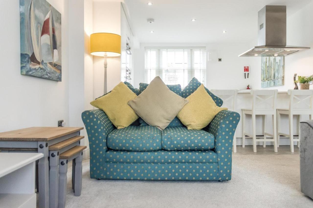 Milford Street - 5 Bedroom Luxurious Holiday Home - Saundersfoot Bagian luar foto