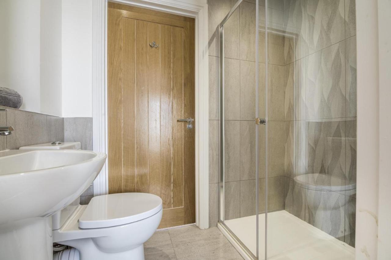 Milford Street - 5 Bedroom Luxurious Holiday Home - Saundersfoot Bagian luar foto