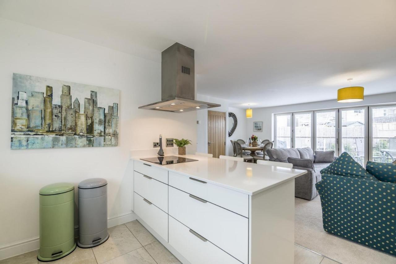 Milford Street - 5 Bedroom Luxurious Holiday Home - Saundersfoot Bagian luar foto