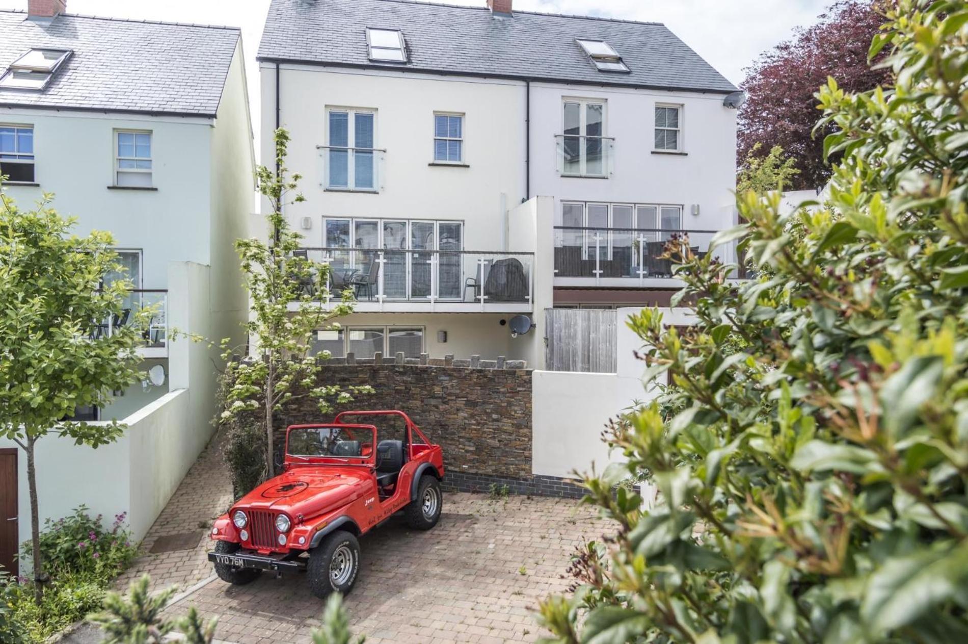 Milford Street - 5 Bedroom Luxurious Holiday Home - Saundersfoot Bagian luar foto
